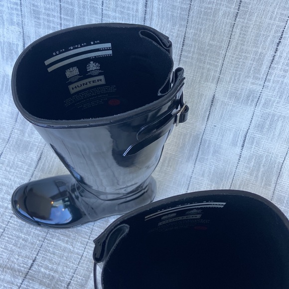 Hunter Rain Boots - Women’s Tall Back Adjustable Black Gloss, size 8 US, 39 EU - Picture 7 of 13